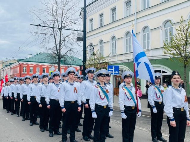 Равнение на Победу!