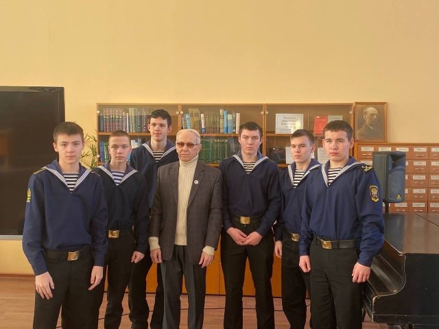 Презентация книги стихотворений Сергея Хомутова «Исповедь любви»